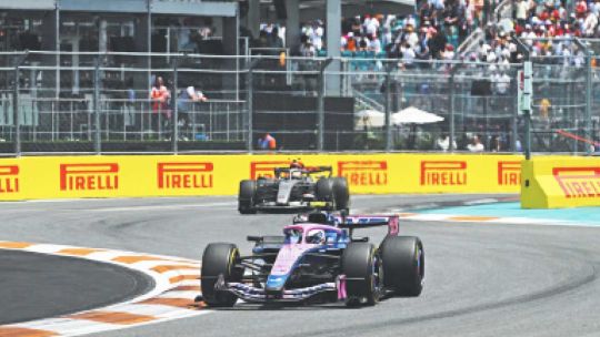 colapinto-brillo:-larga-en-octava-posicion-en-el-gran-premio-de-miami