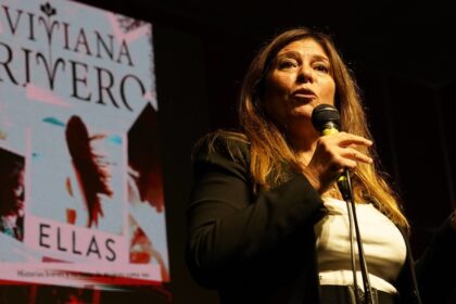 viviana-rivero-presento-su-ultimo-libro,-donde-incursiona-en-el-micro-relato:-“si-deje-una-carrera,-me-doy-el-gusto-de-escribir-de-lo-que-quiera”