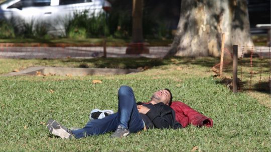 clima-en-ciudad-de-buenos-aires:-el-sol-le-gano-a-las-nubes-del-mediodia-y-la-tarde-tendra-clima-primaveral