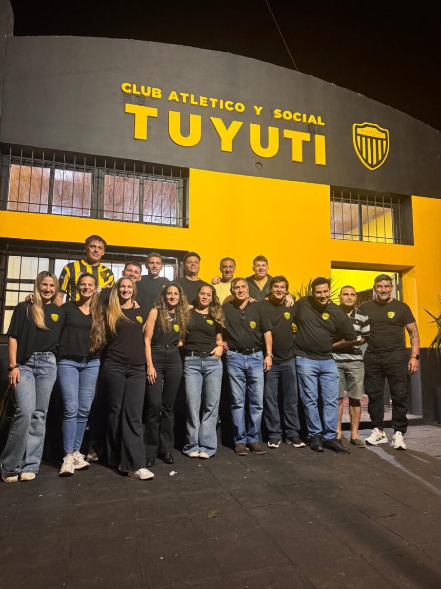 tuyuti-de-apostoles-puso-en-valor-su-sede-y-homenajeo-a-sus-fundadores,-los-hermanos-quiros