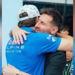 “tenia-ganas-de-saludarlo”:-messi-visito-a-franco-colapinto-en-el-gp-de-miami-y-se-subio-al-auto-de-kimi-antonelli