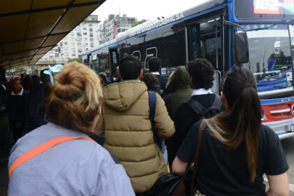 mas-ajustes-en-provincia:-desde-este-lunes-se-aplica-una-suba-extraordinaria-del-boleto-de-colectivos-en-todo-el-gba