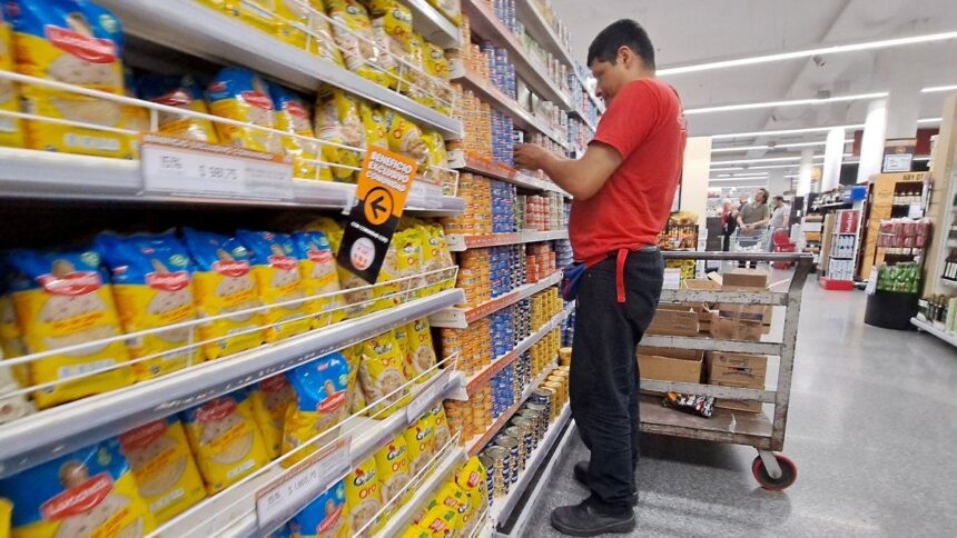 al-90%-de-los-hogares-le-quedan-menos-de-$60.000-diarios-tras-cubrir-gastos-fijos,-segun-informe