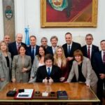 aumento-del-123%-en-la-plana-mayor-del-estado:-cuanto-cobraran-ministros-y-secretarios