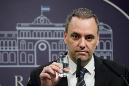 vuelven-las-conferencia-de-prensa-en-la-casa-rosada,-pero-no-dejan-entrar-a-los-acreditados-de-eltrece-y-tn
