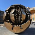 borges-y-la-metafora-geometrica-de-la-esfera