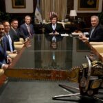 el-gobierno-le-dio-rango-de-“embajador”-al-historico-traductor-de-los-presidentes,-hoy-estrecho-colaborador-de-los-milei