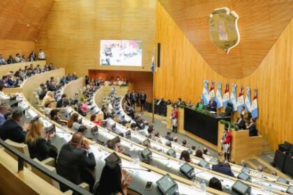 buscan-frenar-el-endeudamiento-con-tarjetas-en-cordoba-con-apoyo-del-banco-provincial