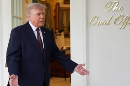el-“efecto-desgaste”-golpea-a-trump:-una-encuesta-refleja-que-su-aprobacion-llega-al-punto-mas-bajo