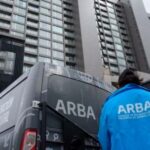 jubilados-endeudados-con-arba:-cual-es-el-plan-de-la-provincia-para-salir-de-deudas