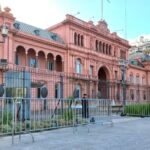 la-casa-rosada-abrio-la-sala-de-periodistas-para-la-conferencia-de-adorni-pero-no-dejaron-entrar-a-los-acreditados-de-tn-y-eltrece