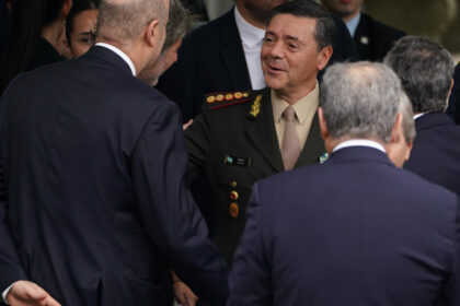el-decreto-del-gobierno-para-financiar-el-reequipamiento-militar-con-venta-de-privatizaciones-fue-recibido-con-decepcion-y-criticas