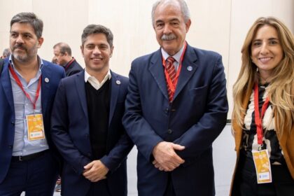 un-organismo-oficial-le-pago-los-gastos-del-viaje-a-axel-kicillof-y-a-su-comitiva-para-la-cumbre-progresista-en-espana