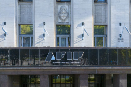 la-recaudacion-en-abril-cayo-3,8%-anual-y-ya-suma-nueve-meses-consecutivos-en-baja
