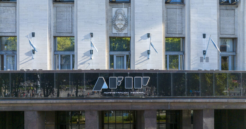 la-recaudacion-en-abril-cayo-3,8%-anual-y-ya-suma-nueve-meses-consecutivos-en-baja