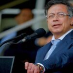 el-peso-colombiano-cae-tras-la-sorpresiva-decision-del-banco-de-la-republica-de-mantener-tasas