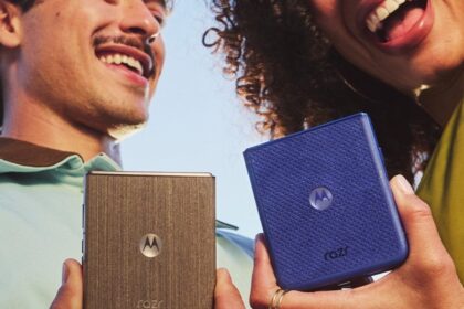 motorola-apuesta-al-diseno-con-sus-nuevos-celulares-gama-alta:-asi-son-razr-70-y-edge-70-pro