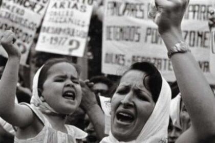 “memoria-en-avellaneda”:-la-undav-organiza-un-conversatorio-a-50-anos-del-golpe-con-foco-en-la-iconica-foto-de-adriana-lestido