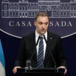 fabian-waldman-puso-en-duda-en-“qr!”-la-version-de-adorni-por-gastos-en-dolares