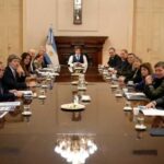 mientras-el-escandalo-adorni-no-afloja,-milei-llamo-a-una-nueva-reunion-de-gabinete