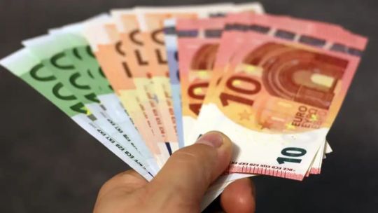 cotizacion-del-euro-y-euro-blue-hoy,-martes-5-de-mayo