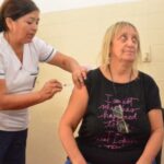 vacunacion-antigripal-de-pami:-quienes-pueden-aplicarsela-gratis-y-que-documentos-pide-la-farmacia
