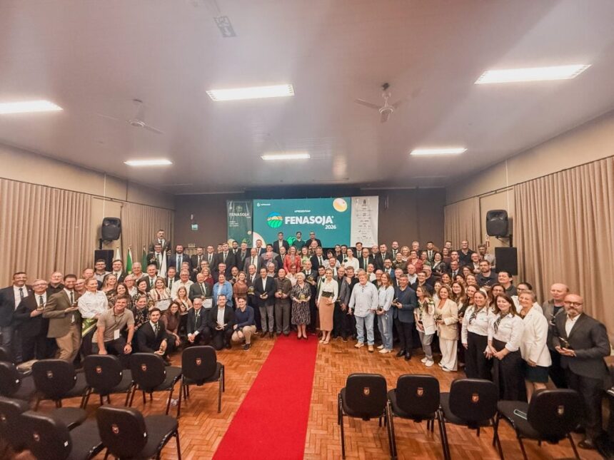 fenasoja-2026:-homenajes-y-reconocimiento-marcaron-el-cuarto-dia-de-la-feria-que-celebra-seis-decadas-de-historia-en-brasil