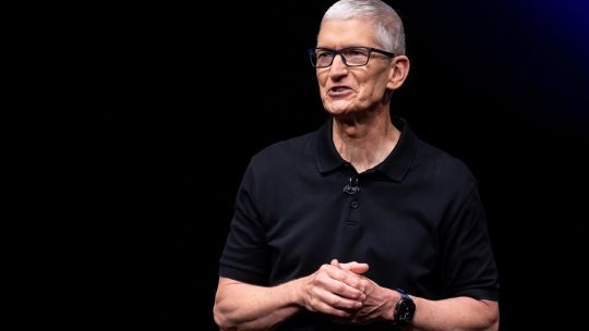 apple-explora-fabricar-semiconductores-en-eeuu.-con-intel-y-samsung-ante-presion-de-demanda