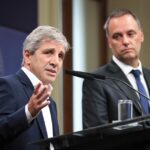 la-economia,-entre-la-ilusion-del-rebote-y-el-desencanto-a-caer-por-una-cascada