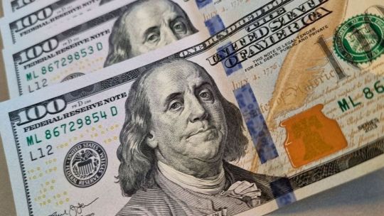 el-dolar-blue-cerro-en-alza-este-martes-5-de-mayo-y-el-banco-central-volvio-a-comprar-dolares