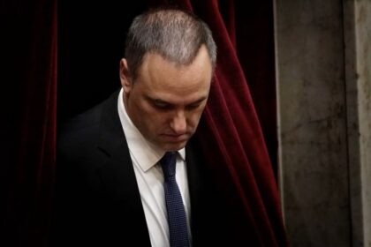 urgente:-piden-la-detencion-de-manuel-adorni