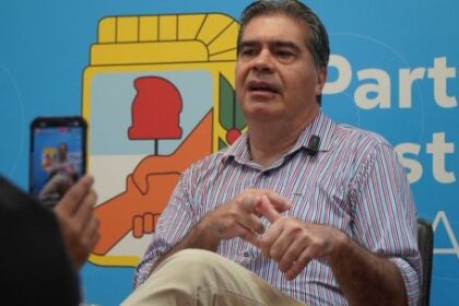 capitanich-sobre-la-“topadora”-en-el-inti:-“estan-desguazando-el-estado-para-garantizar-los-negocios-de-los-socios-del-gobierno”