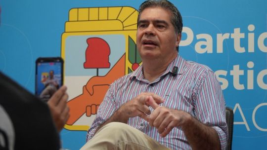 capitanich-sobre-la-“topadora”-en-el-inti:-“estan-desguazando-el-estado-para-garantizar-los-negocios-de-los-socios-del-gobierno”
