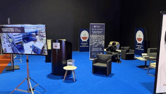 usba-en-la-feria-del-libro:-como-participar-por-becas-y-conocer-sus-carreras