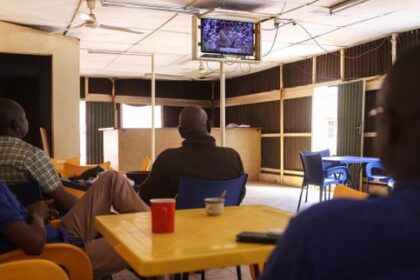 burkina-faso-interrumpe-la-difusion-de-tv5monde,-denunciante-de-desinformacion-y-apologia-del-terrorismo