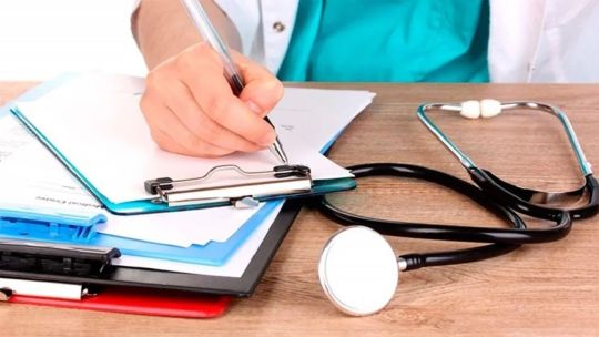 prepagas:-aumentaron-417%-desde-que-asumio-milei-y-742-mil-personas-perdieron-la-cobertura-medica