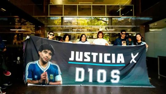 autopsy-doctor-says-diego-maradona’s-heart-had-signs-of-‘prolonged-agony’