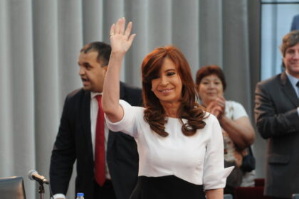 con-una-queja-ante-la-corte,-el-gobierno-pide-que-le-revoquen-a-cristina-kirchner-la-pension-de-privilegio