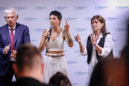 “aunque-no-les-guste,-cristina-conduce-desde-san-jose”:-mayra-mendoza-redobla-la-presion-sobre-kicillof-en-la-interna-peronista