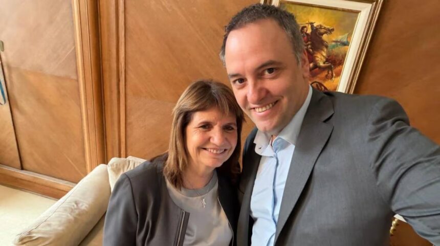 patricia-bullrich-le-exigio-a-manuel-adorni-que-presente-de-inmediato-su-declaracion-jurada-sobre-sus-bienes