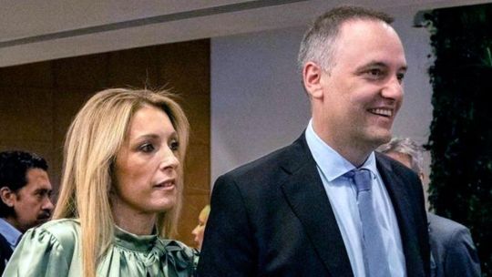 sugestivo-posteo-de-la-esposa-de-adorni:-“siempre-hay-que-dejar-algo-atras”