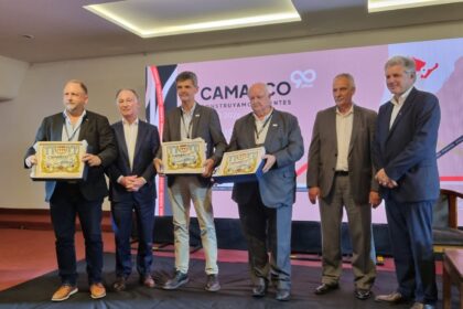 construyamos-nea-reunio-en-posadas-a-referentes-del-sector-y-la-camarco-advirtio-que-“la-inversion-de-la-nacion-en-infraestructura-y-vivienda-es-central-para-el-desarrollo”