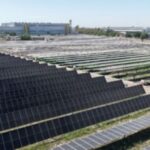 asi-es-el-primer-parque-solar-argentino-dedicado-a-la-fabricacion-de-autos