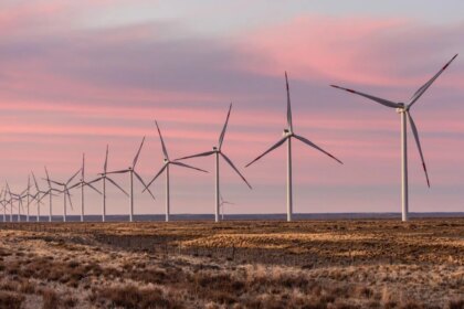 el-fin-del-«impuesto-al-viento»:-el-plan-del-gobierno-para-blindar-a-las-renovables-frente-a-la-voracidad-municipal