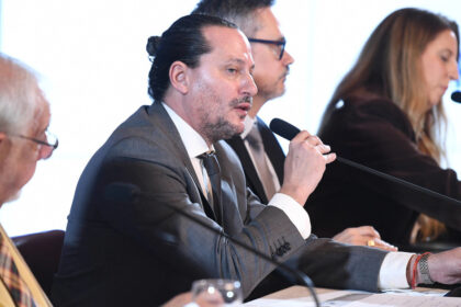 los-dialoguistas-le-ponen-un-freno-a-los-candidatos-a-jueces-de-milei-y-condicionan-la-aprobacion-del-senado