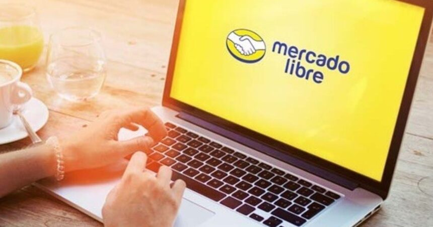 mercado-libre-volvio-a-presentar-un-buen-balance-que-no-convencio-a-los-inversores:-la-accion-cayo-mas-de-7%