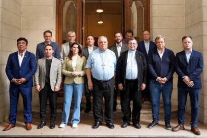 la-iglesia-encendio-una-senal-de-alarma-junto-a-intendentes-peronistas-por-el-avance-de-la-crisis-social