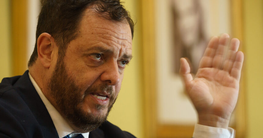 imputaron-a-demian-reidel,-exjefe-de-asesores-de-milei,-por-los-gastos-con-la-tarjeta-de-credito-corporativa-de-nucleoelectrica