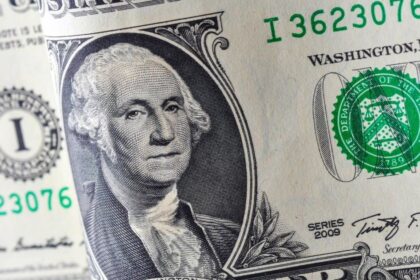 el-banco-central-compra-dolares-record,-pero-la-calma-cambiaria-no-es-estructural:-por-que-importa-lo-que-haga-ahora