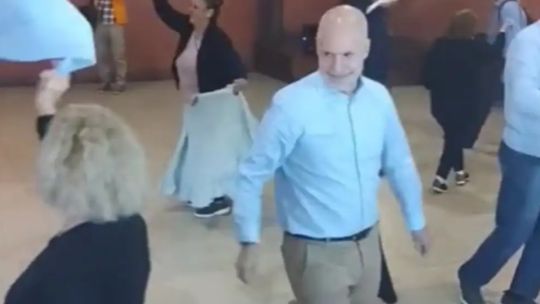 eeuu.-desclasifico-archivos-sobre-ovnis-y-un-larreta-“marciano”-se-engancho-con-un-famoso-video